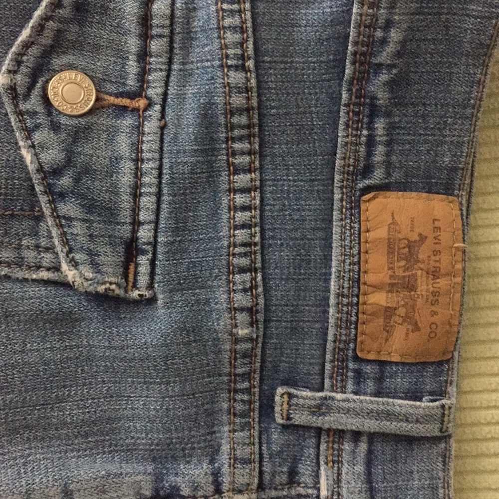 Ladies Capri Jeans